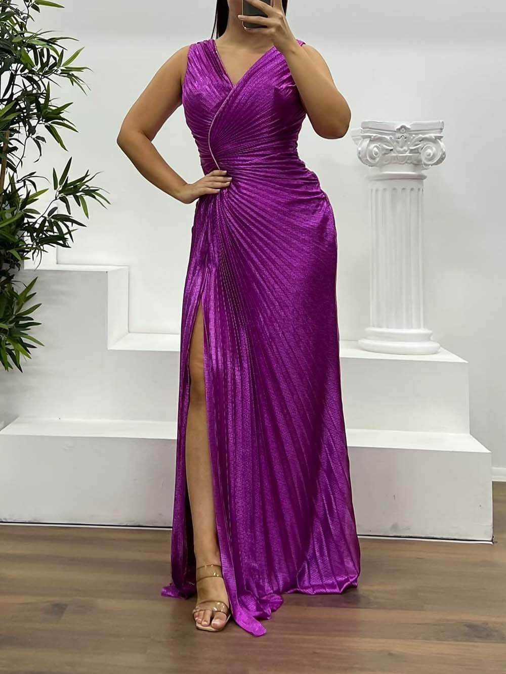 Exquisite V-Neck Pleats Detail Plus Size Evening Dress