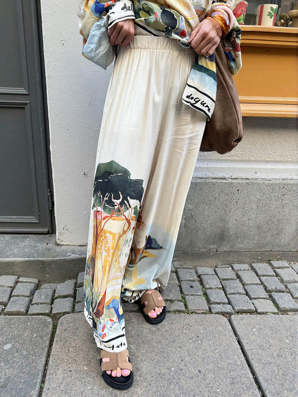 Modern Unique Satin Landscape Print Elastic Waist Pocket Wide Leg Pants