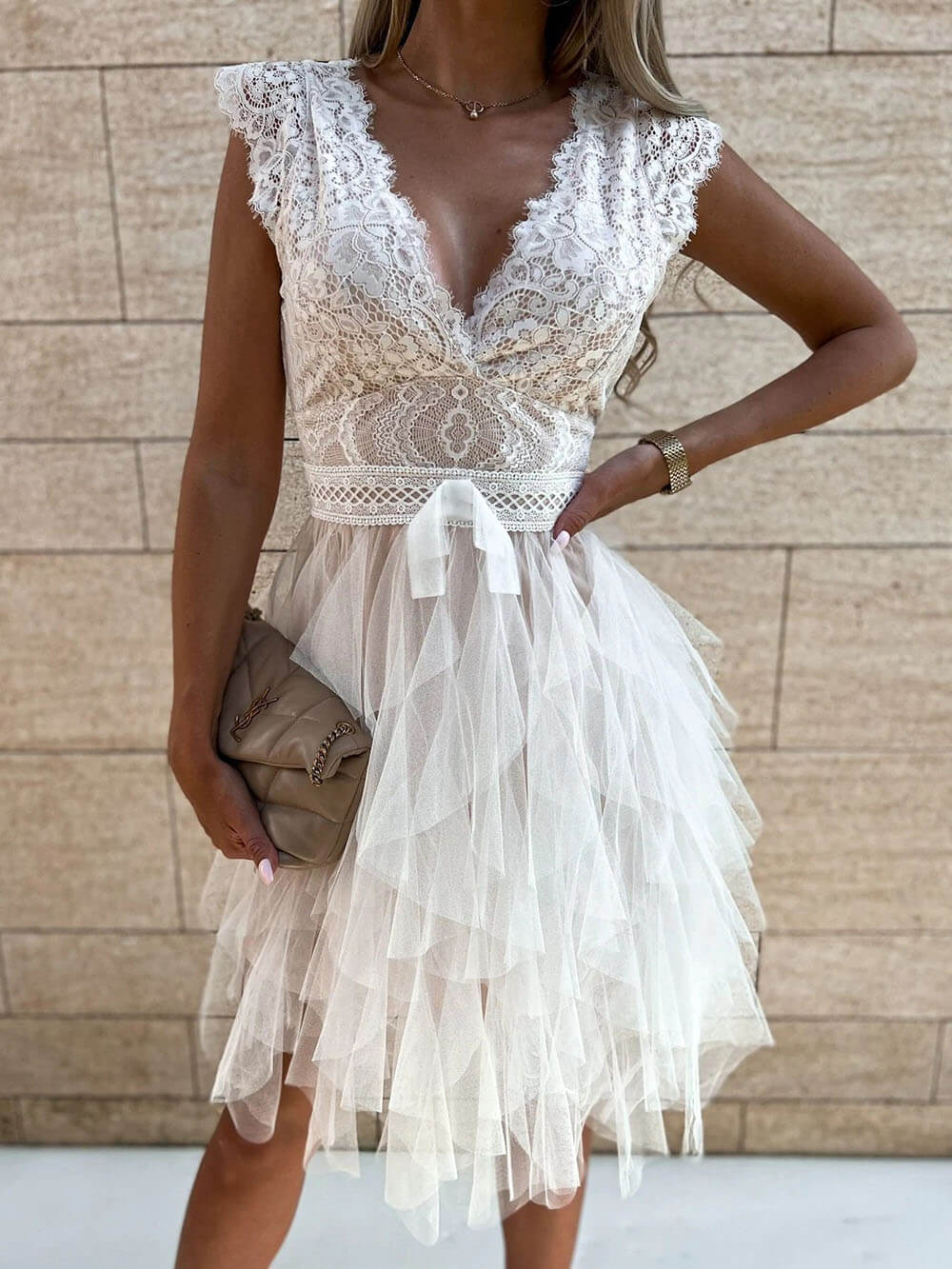 Sexy V-Neck Lace Trim Sleeveless Party Dress
